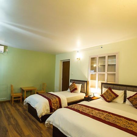 Hotel Harmony & Little Bites Bistro Lalitpur Exterior foto