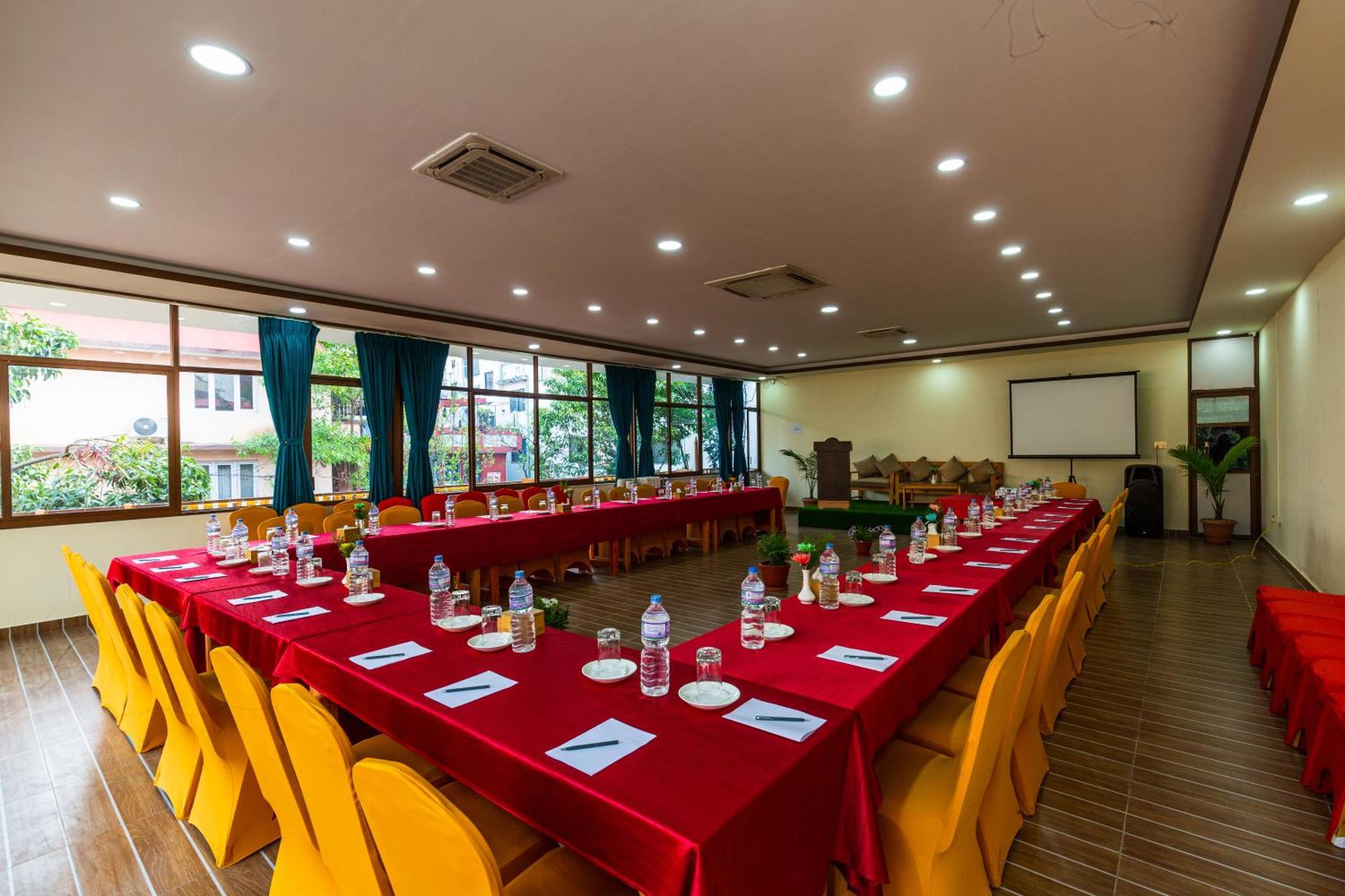 Hotel Harmony & Little Bites Bistro Lalitpur Exterior foto