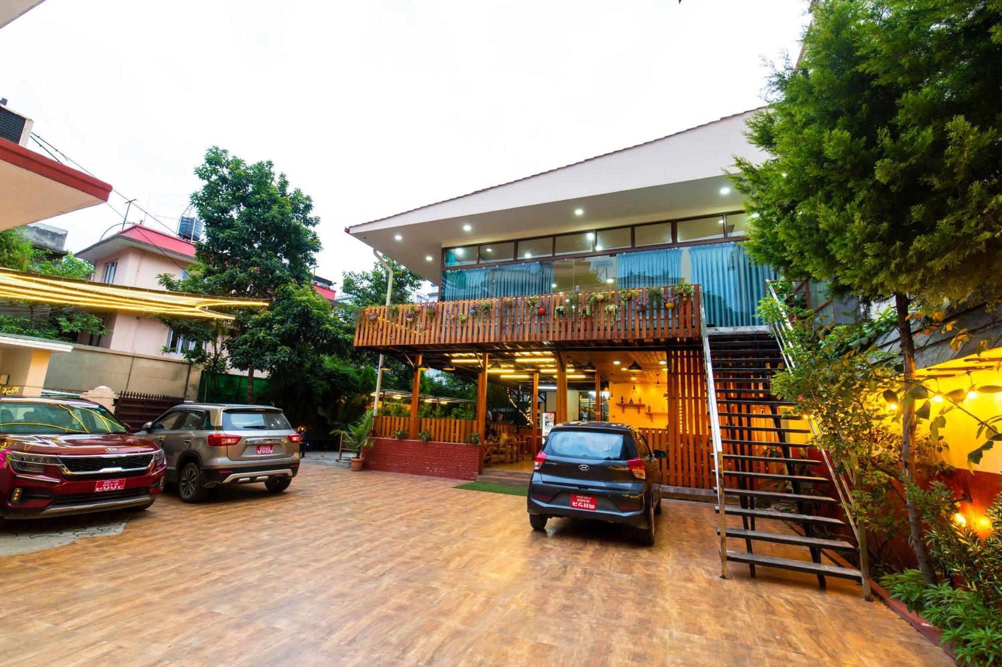 Hotel Harmony & Little Bites Bistro Lalitpur Exterior foto