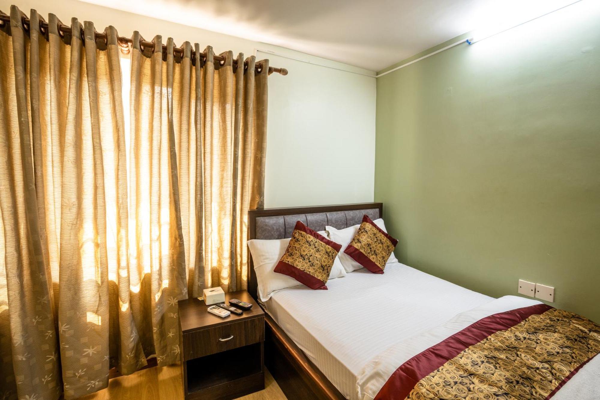 Hotel Harmony & Little Bites Bistro Lalitpur Exterior foto