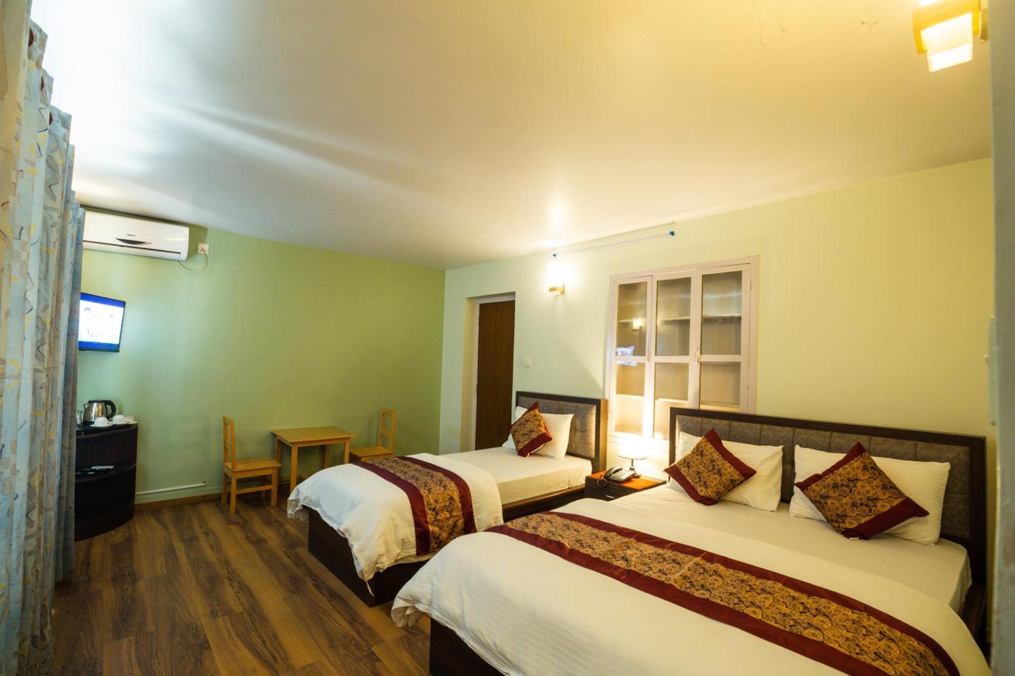 Hotel Harmony & Little Bites Bistro Lalitpur Exterior foto